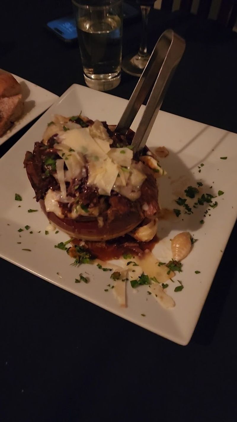Louie’s Cafe