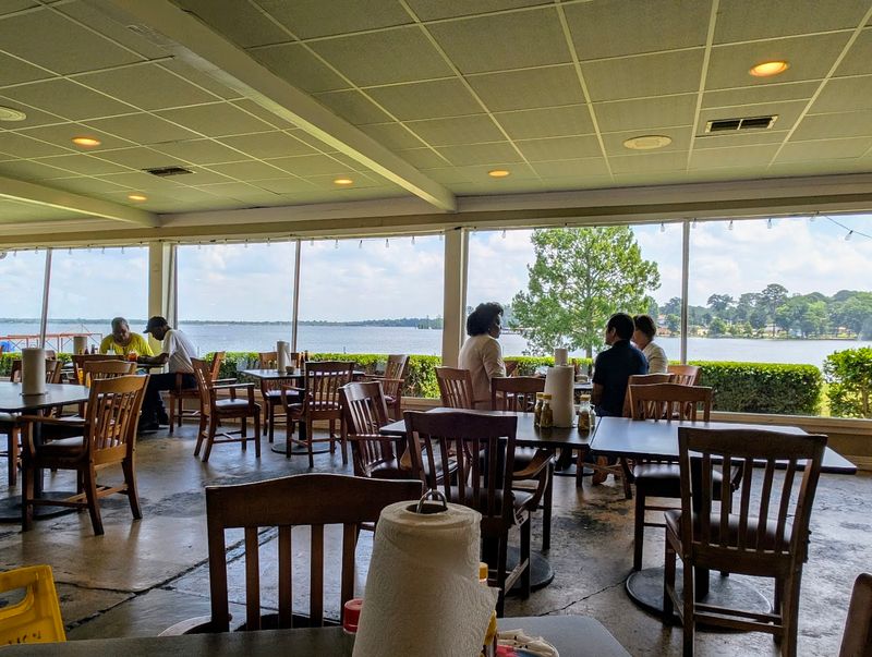 Orlandeaux's Café