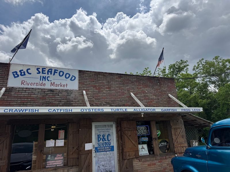 B&C Seafood Riverside Market & Cajun Restaurant
