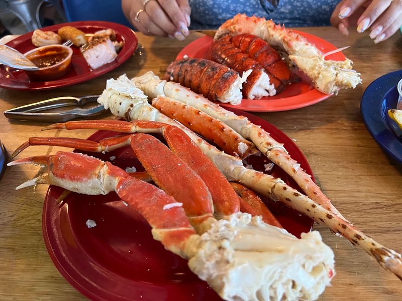 Crab Legs Make Restraint Lose Its Grip