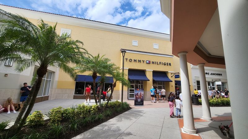 Choose The Entrance That Is The Most Convenient
