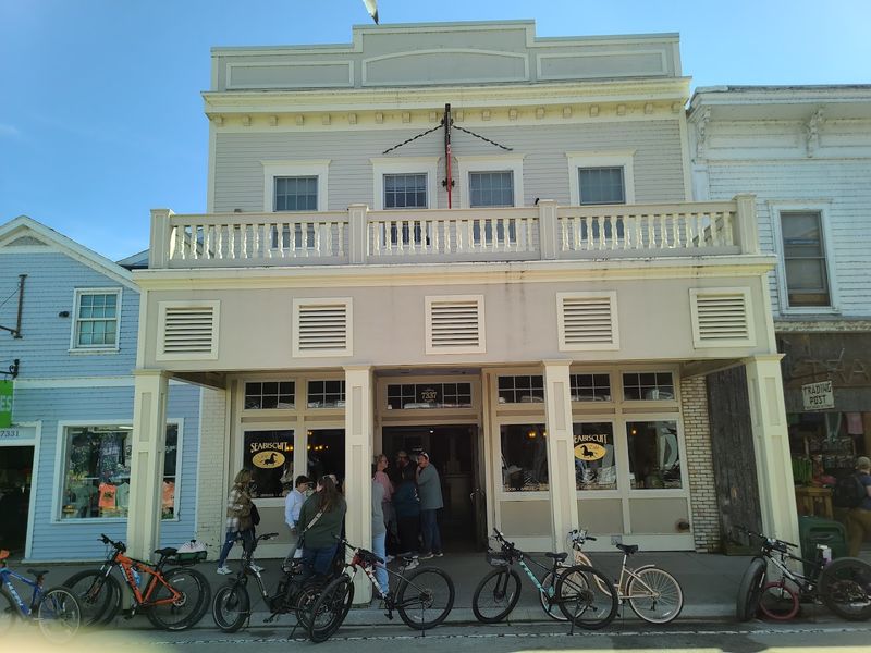Seabiscuit Café