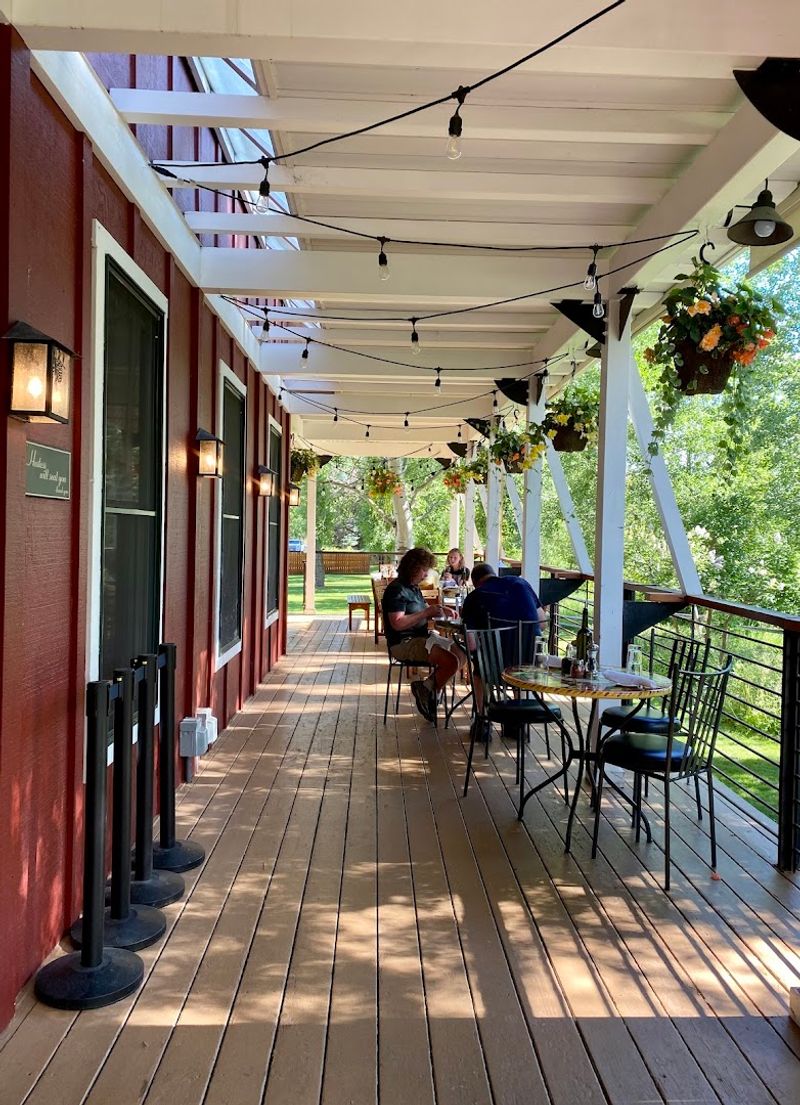 Calico Bar + Restaurant