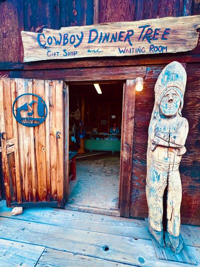 Cowboy Dinner Tree