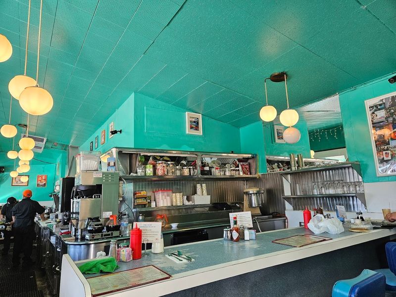 Rae’s Restaurant