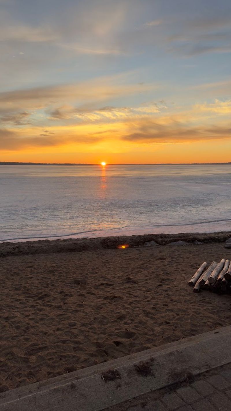 Sunsets Over Clear Lake That Stop You Mid-Sentence