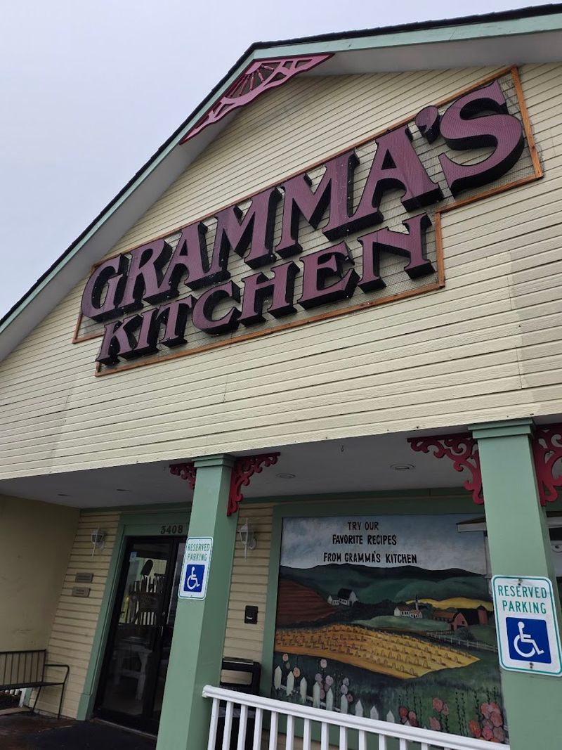 Gramma's Kitchen, Walcott