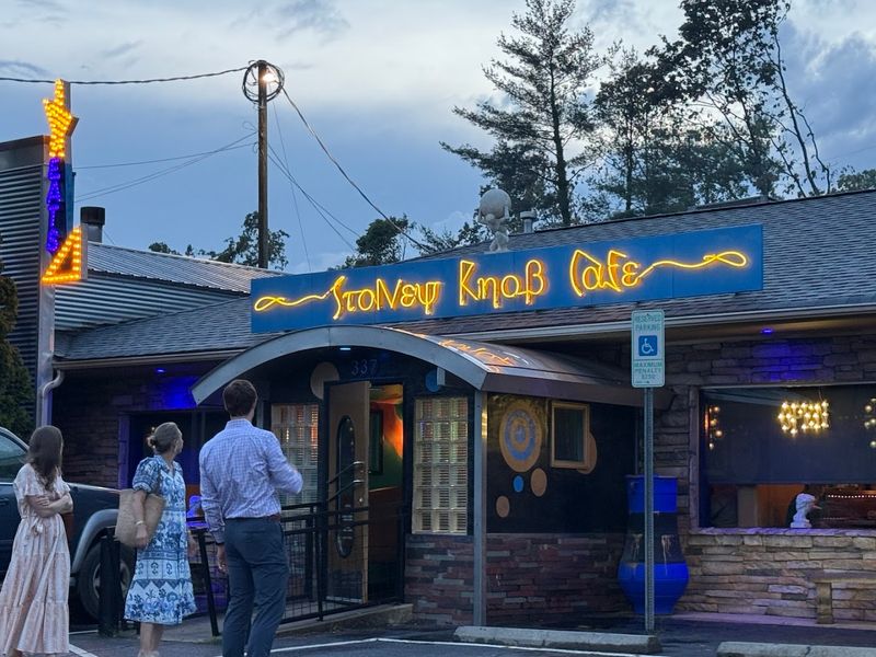 Stoney Knob Café