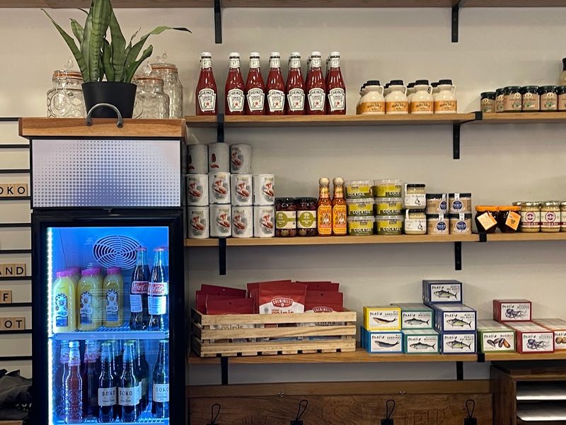 House-Made Cheese Whiz Keeps Every Bite Together