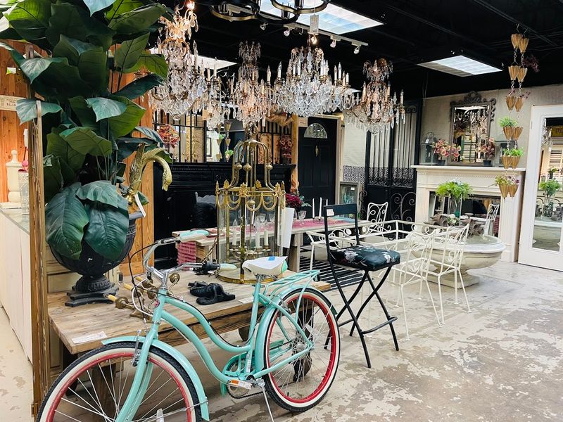 Chandeliers That Belong In A Magazine