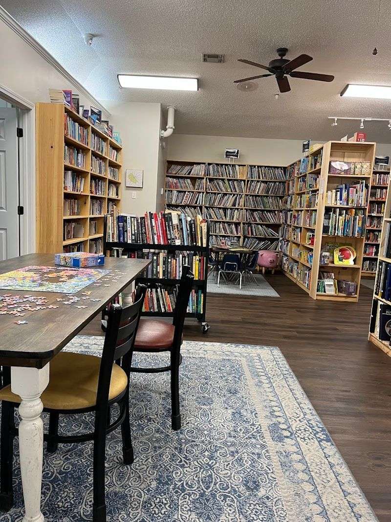 Rolling Hills Bookstore & Coffee Shop