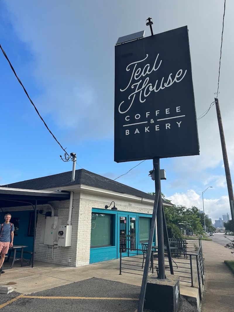 Teal House Coffee & Bakery