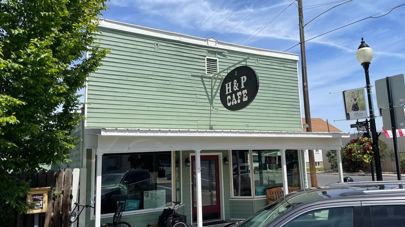 H & P Cafe