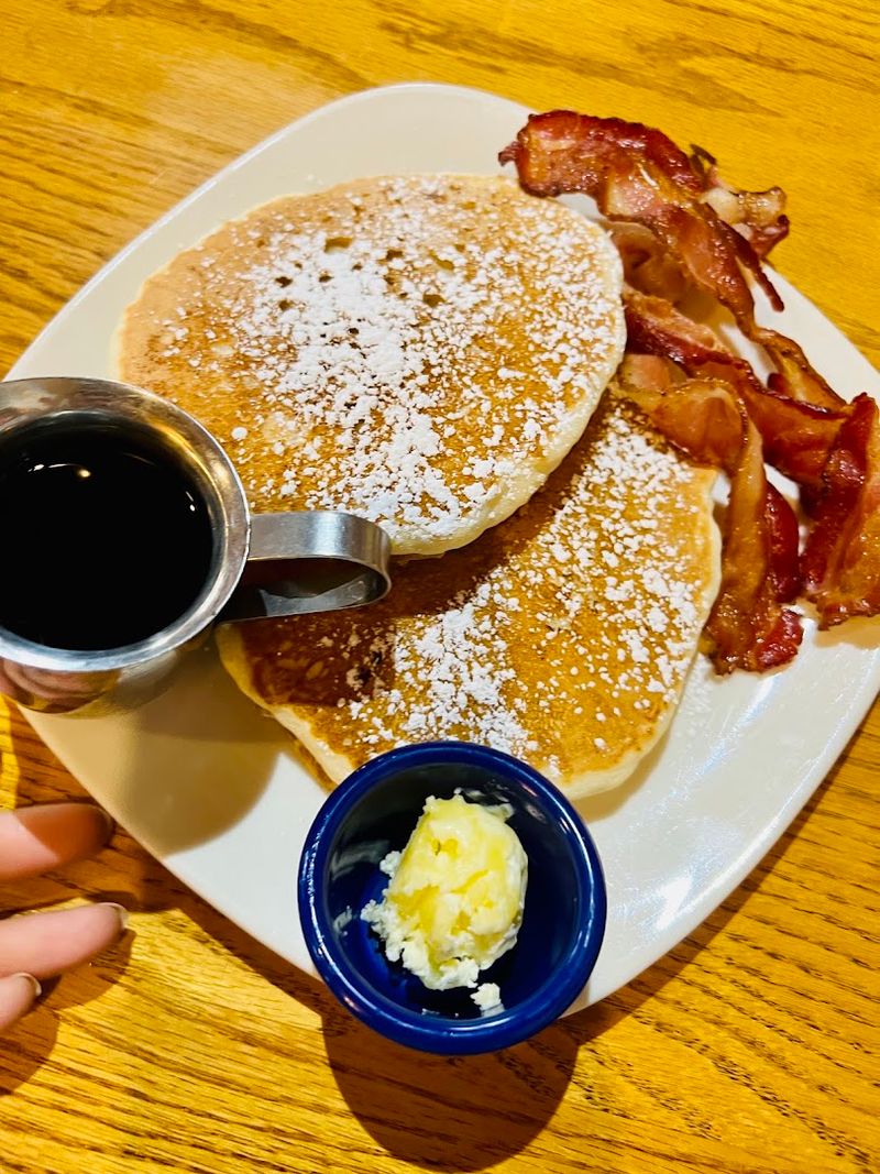 Breakfast And Dinner Both Draw Loyal Regulars
