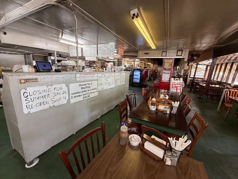 Peebles Bar-B-Que