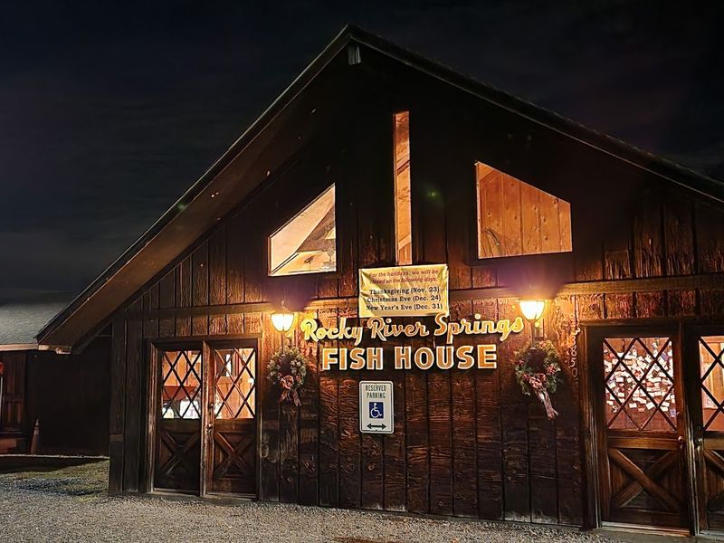 Bluegrass Nights Add A Small-Town Rhythm To The Dining Room