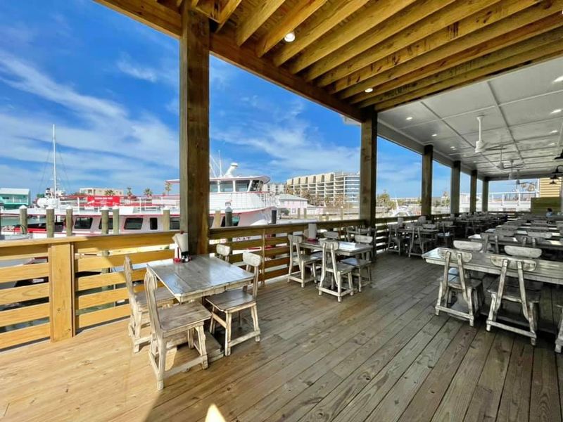 Grumbles Seafood Co. 