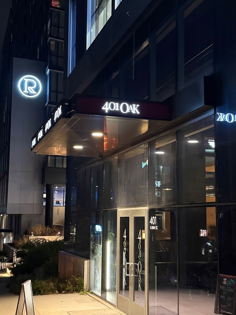 401 Oak