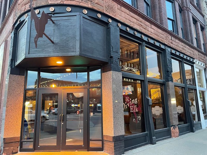 The Diving Elk, Sioux City