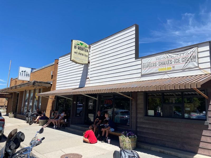 Hi-Mountain, Kamas