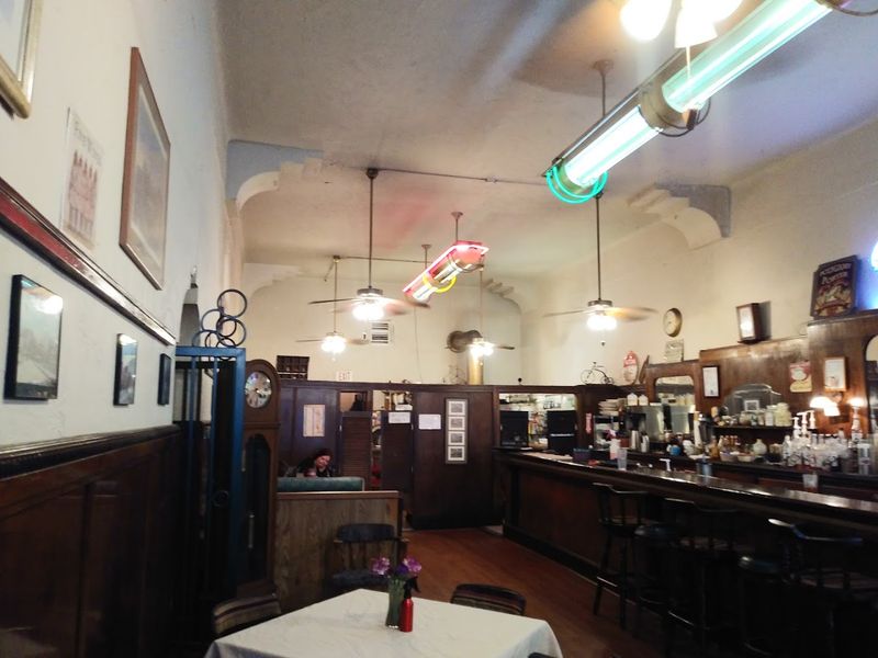 Restaurants and Cafes That Earn Their Loyal Regulars