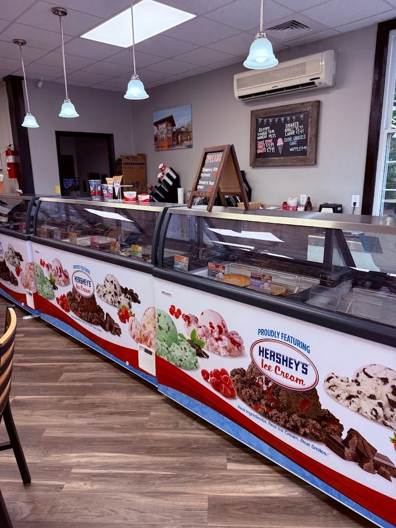 Ice Cream Keeps The Peach Theme Working Overtime