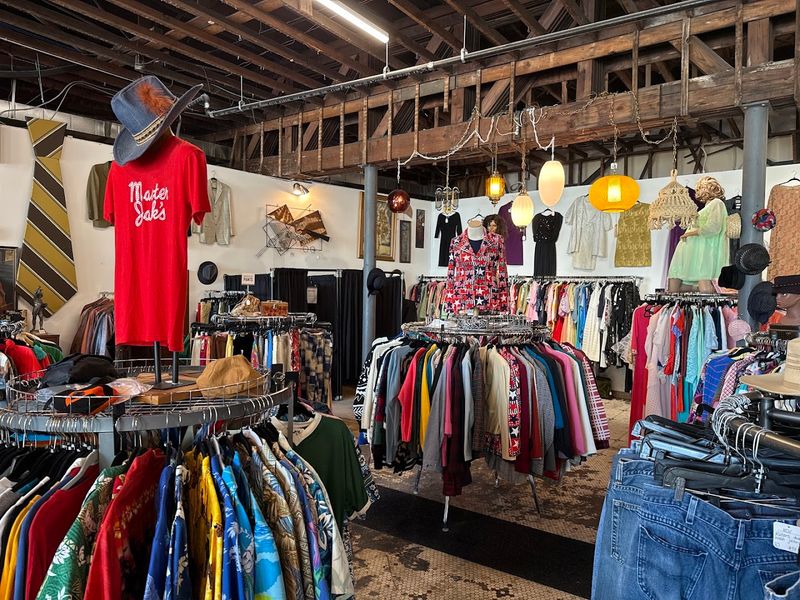 Vintage Clothing Worth a Second Look