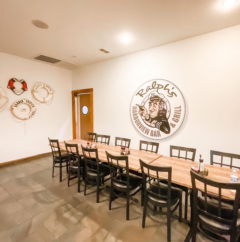 Ralph's Harborview Bar And Grill