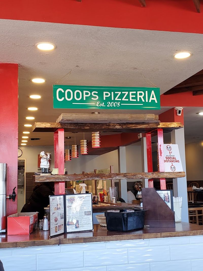 Coop's Pizzeria, Salina, KS