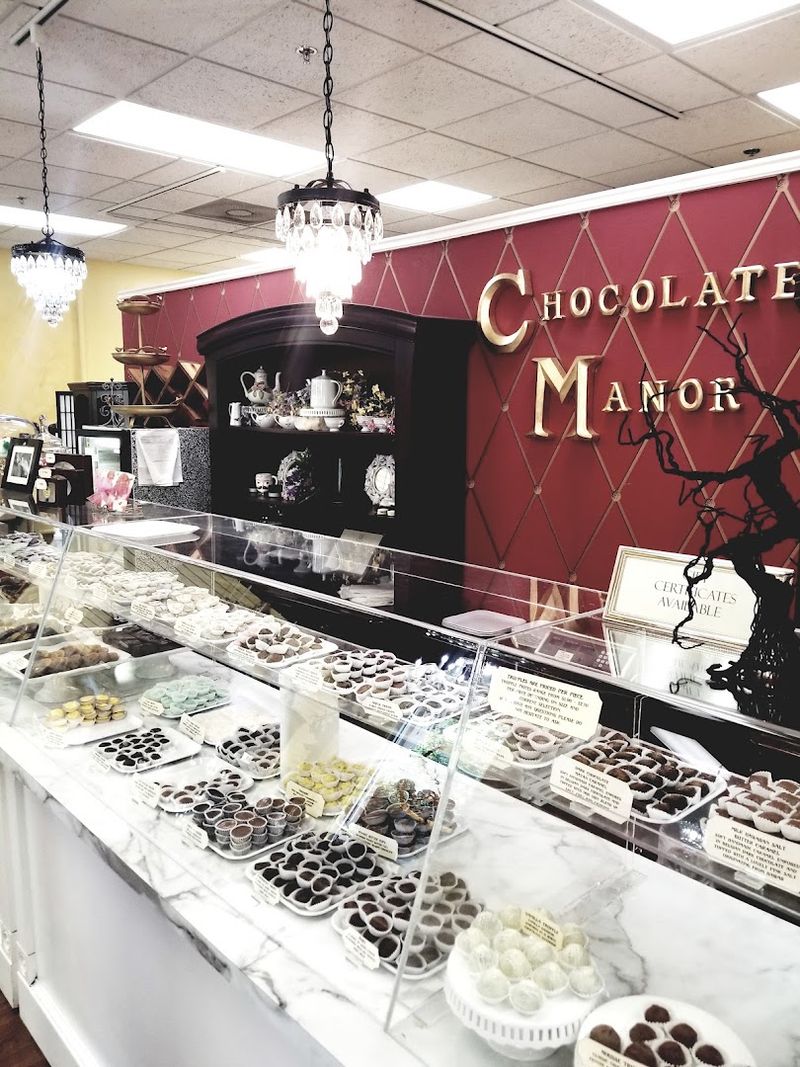 Chocolate Manor, Davenport