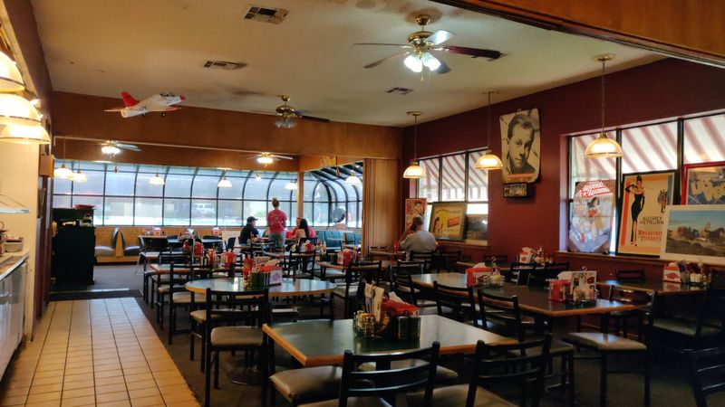 Dan's I-30 Diner