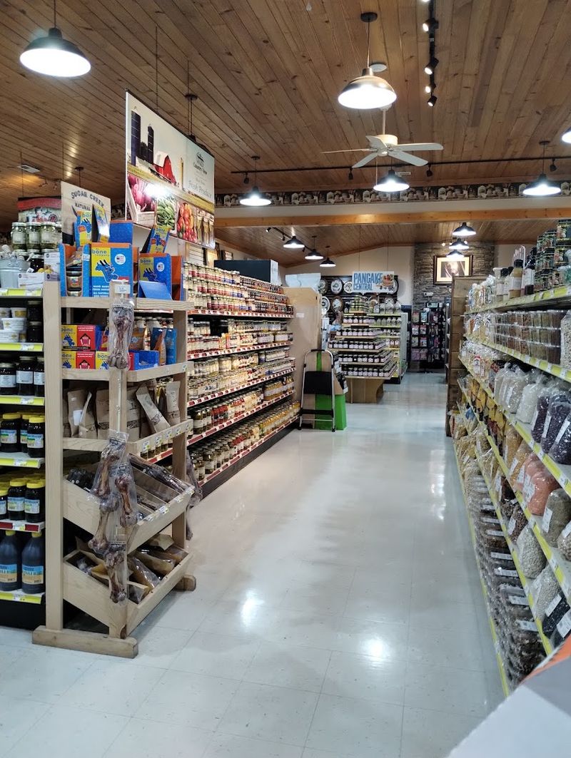 Bulk Shelves Turn Browsing Into A Second Course