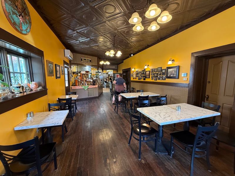 The Honest Case For Making Das Café Your Next Stop