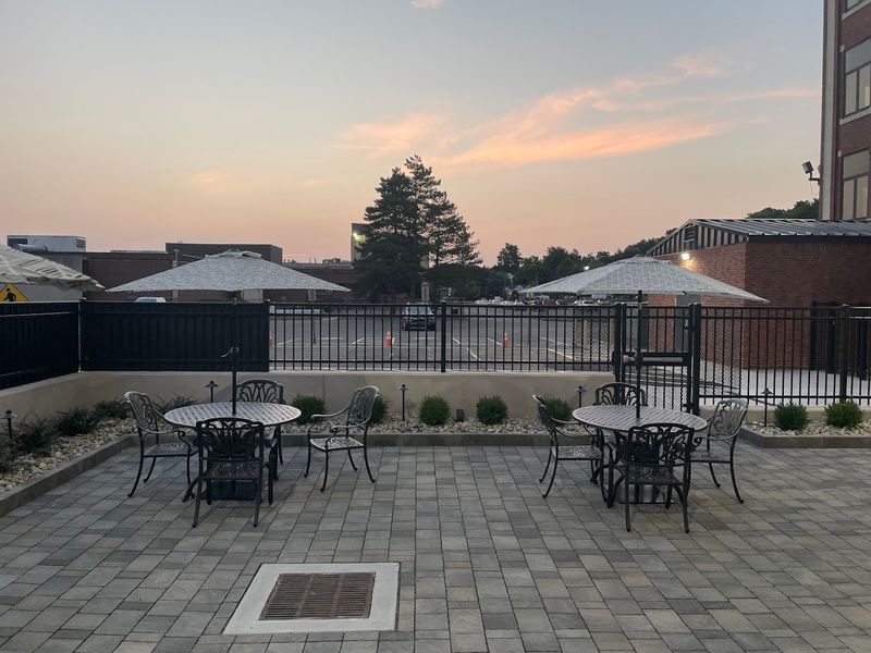 The Outdoor Patio Is An Underrated Seasonal Bonus