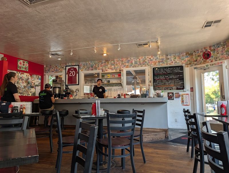 Why The Park Cafe Keeps Showing Up On Every Local's Short List