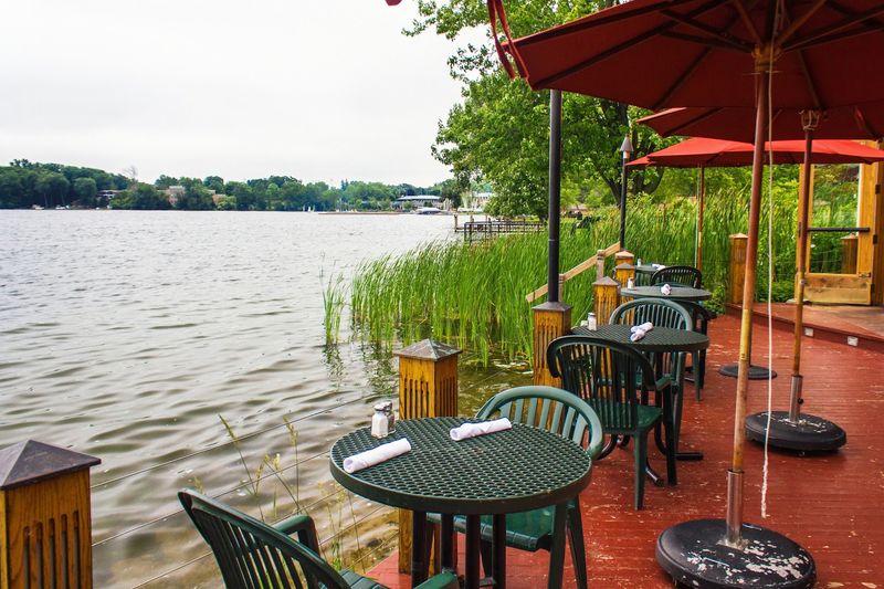Rose's On Reeds Lake