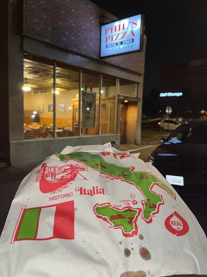Friday Nights Still Belong To Pizza In Bridgeport