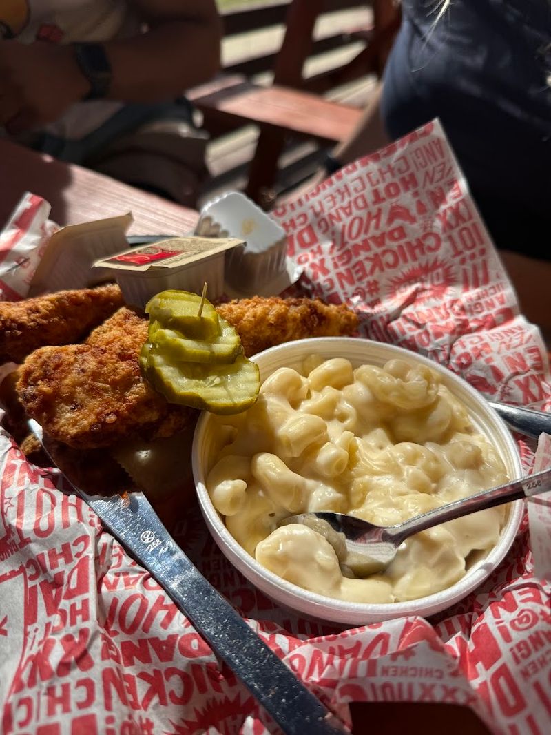 Mac And Cheese That Refuses To Be Ordinary