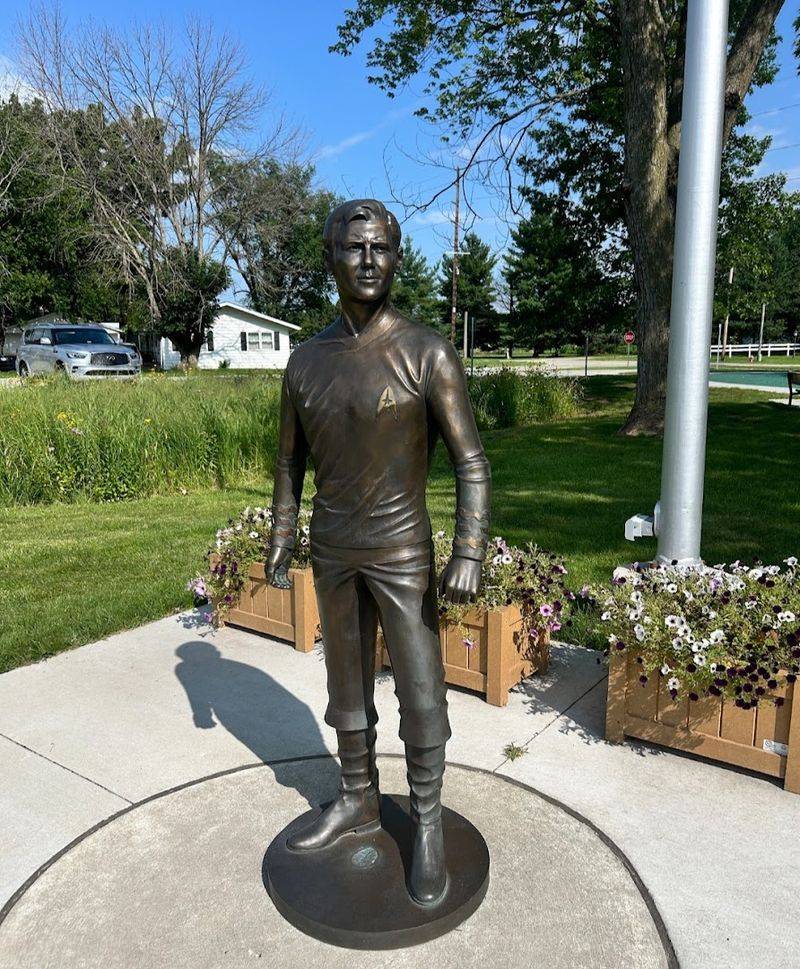 Captain Kirk's Statue and What It Looks Like