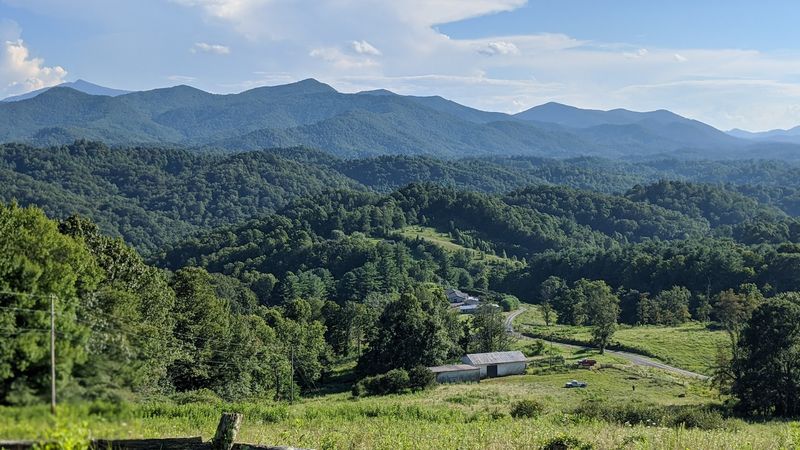 Where North Carolina Mountain Scenery Still Feels Uncrowded