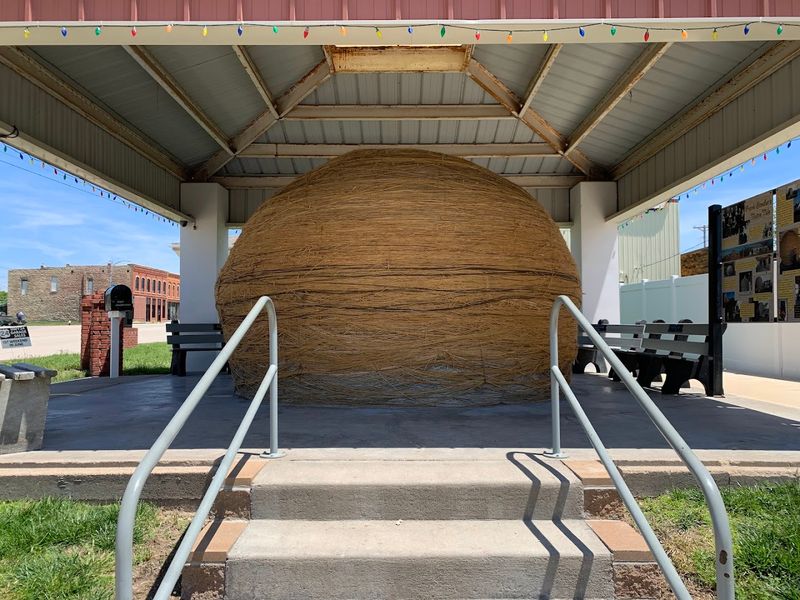 The Pavilion That Protects A Legend