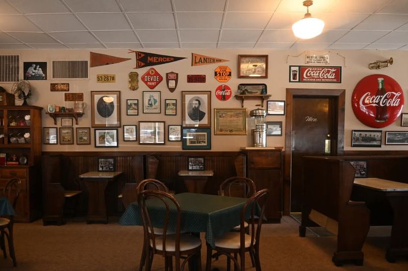 Sid's Sandwich Shop