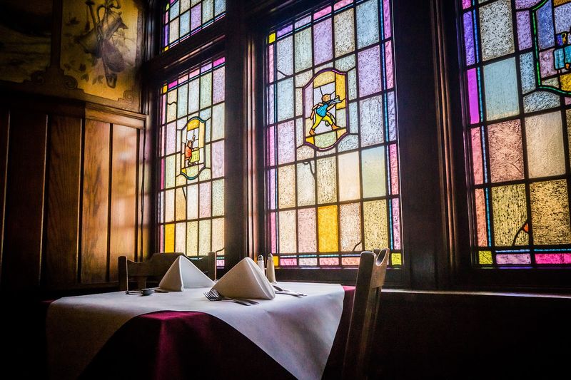 Why Reservations On Fridays Are A Smart Move