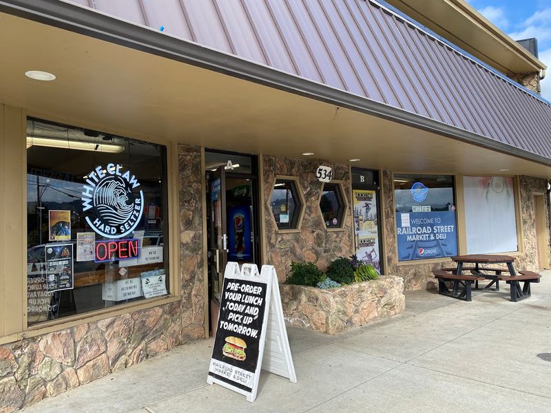 Railroad Street Market & Deli