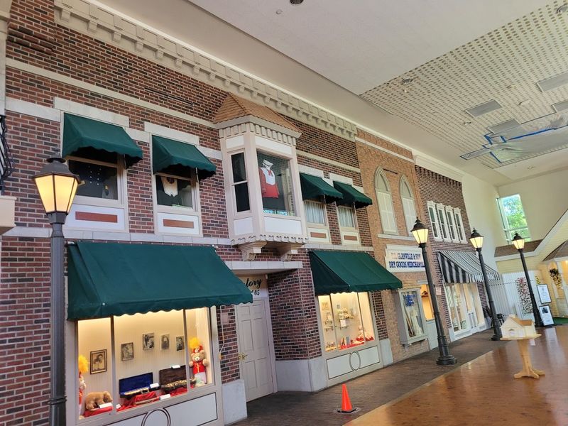 The Recreated 1912 River City Street