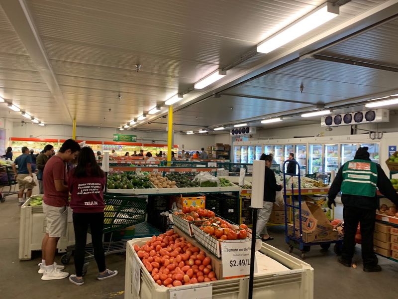 Public Shoppers And Commercial Buyers Share The Same Market