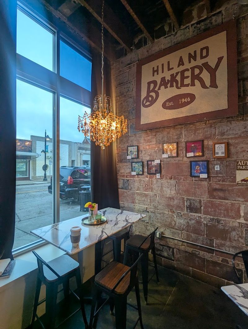 ChaCha's Hiland Bakery