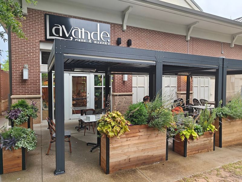 Finding Cafe Lavande In Milton