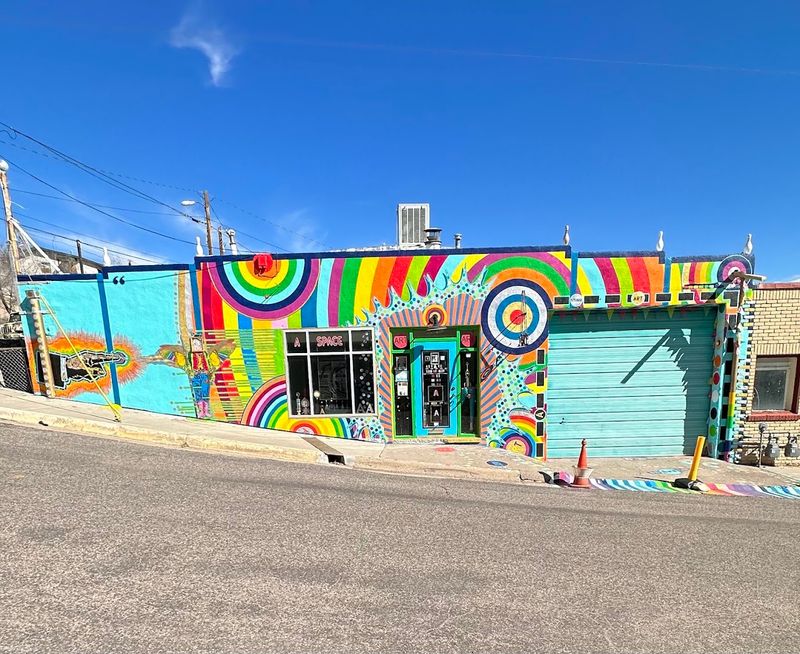 A Wildly Colorful Welcome From The Street