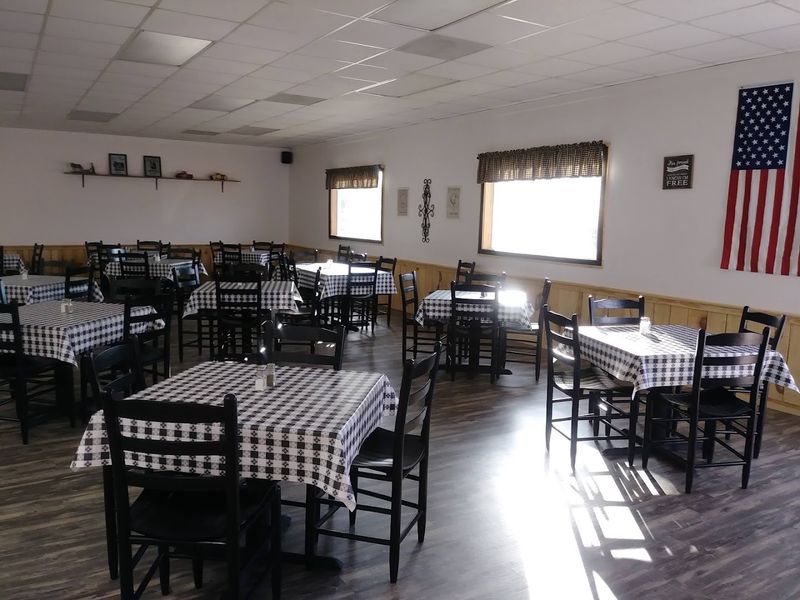 A Buffet Built Around Real Southern Cooking
